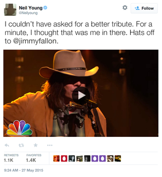 Illustration for article titled Sooo Perfect: Jimmy Fallon Dressed Up As Neil Young Last Night And Made Love To Neil Young’s Wife